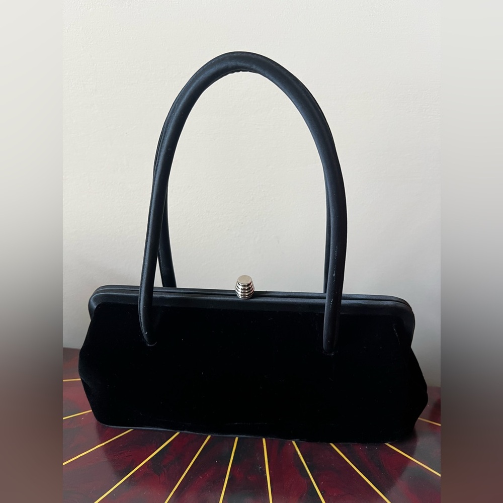 Vintage, 1960’s Black Framed Double Handles Satin/Velvet Small Handbag. - Picture 11 of 11